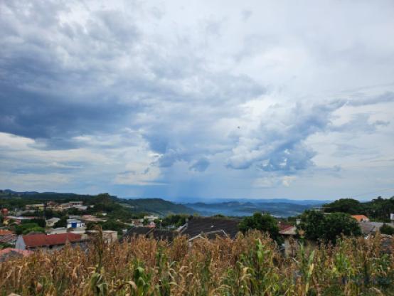 Fantástico terreno em Morro Reuter!