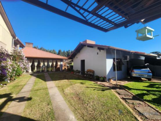 Casas e Sobrados