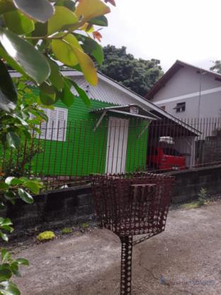 Casas e Sobrados