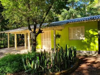 Casas e Sobrados