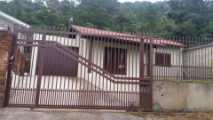 Casas e Sobrados