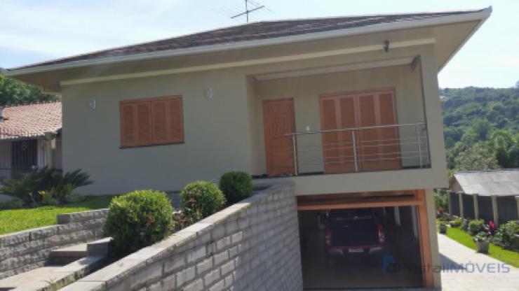 Casas e Sobrados