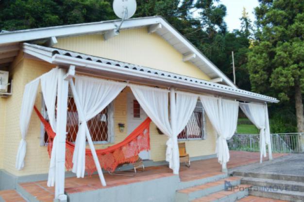 Casas e Sobrados