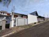 Casas e Sobrados